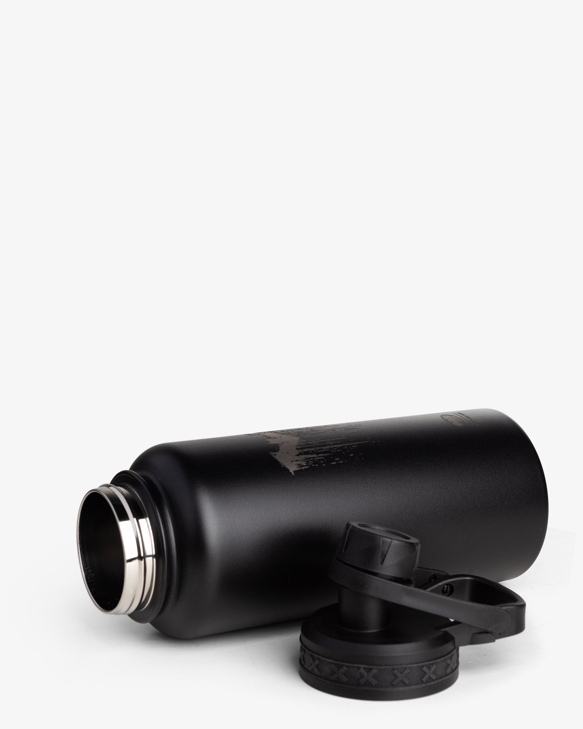bohtal-insulated-sports-bottle-batman-dripping-logo-b9 Bohtal_Insulated_Sports_Bottle_Batman_Dripping_Logo_unassambled.jpg