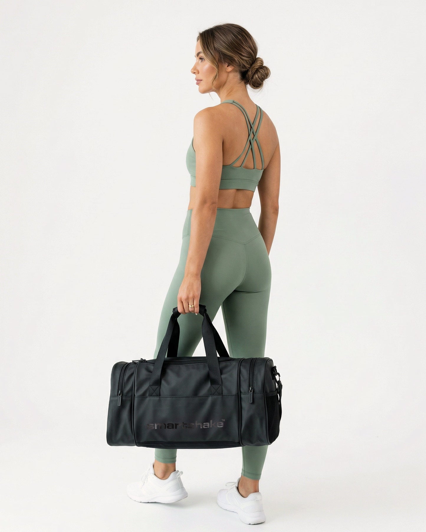 gym-bag-black-e8 Smartshake_GymBag_Black_lifestyle4_39cb3c06-8267-4a3c-8ba4-17ffef457cbf.jpg