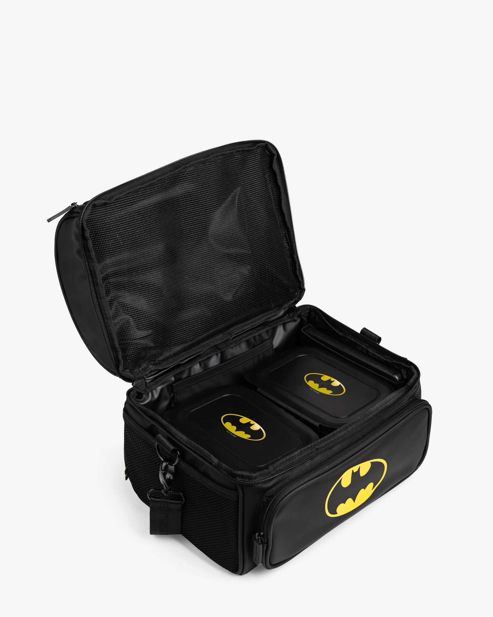 meal-prep-bag-batman-with-4-food-containers-and-2-ice-packs-z6 Smartshake_Meal_Prep_Bag_Batman_open.jpg