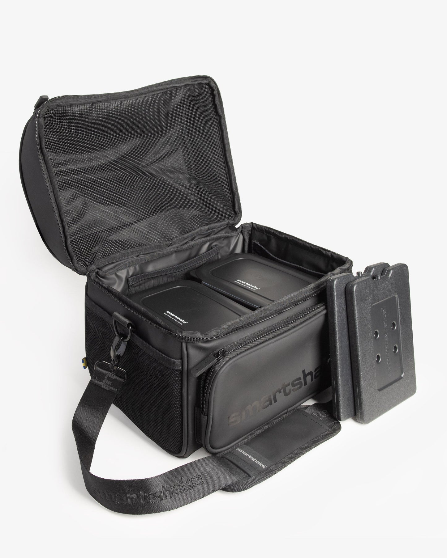 meal-prep-bag-black-with-4-food-containers-and-2-ice-packs-p8 Smartshake_Meal_Prep_Bag_Black_open.jpg