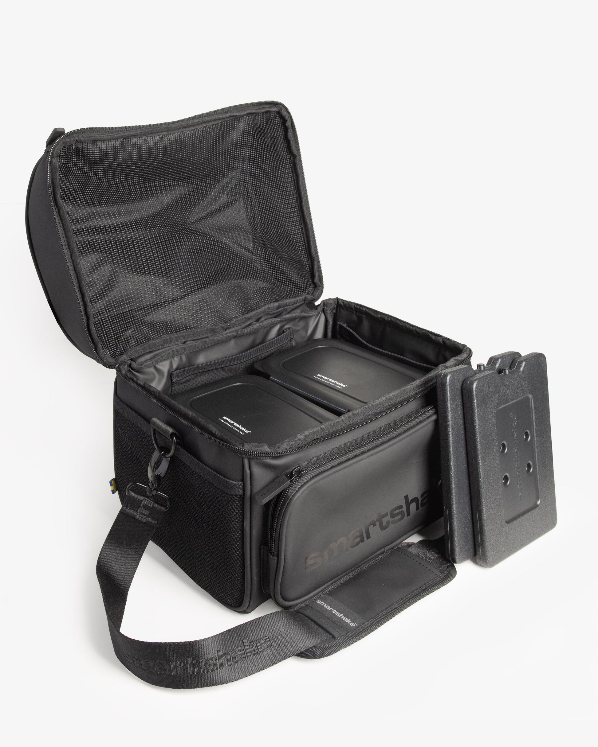 meal-prep-bag-black-with-4-food-containers-and-2-ice-packs-p8 Smartshake_Meal_Prep_Bag_Black_open.jpg